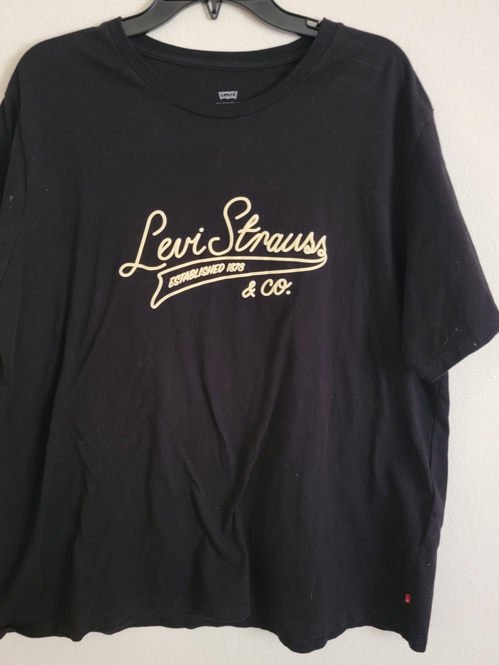 Levi's Black Short Sleeve Tee with Cream Script Logo